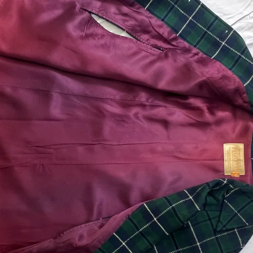 **Vintage Pendleton Wool Cape – Green & Blue Plaid** - Picture 5 of 6